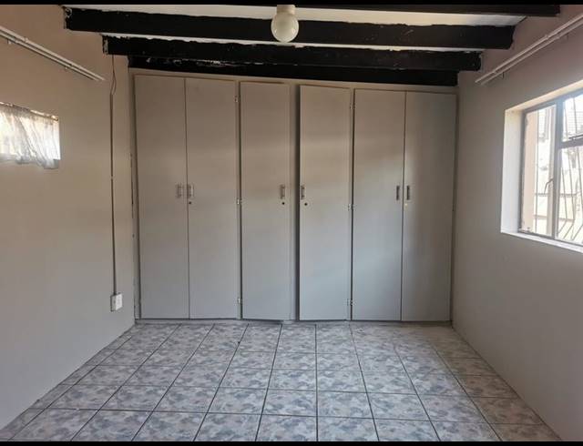 1 BEDROOM PROPERTY TO RENT IN STRUBENVALE